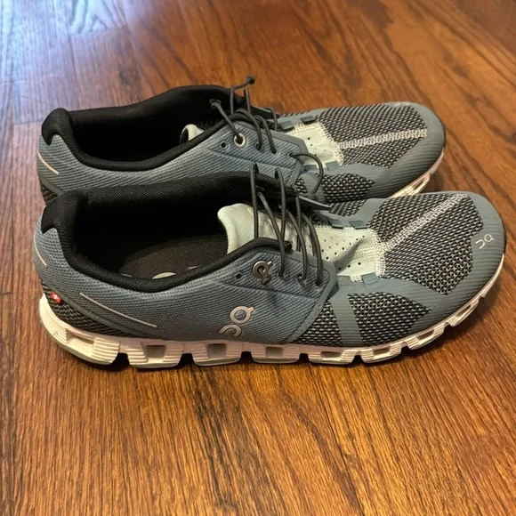 *GUC* ON Women’s Cloud Running Shoe - Blue - Size 10 - Picture 4 of 9